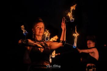 FIRE SPECIAL DAY: PALM TORCHES, FIRE HOOP AND EVENING FIRE INITIATION